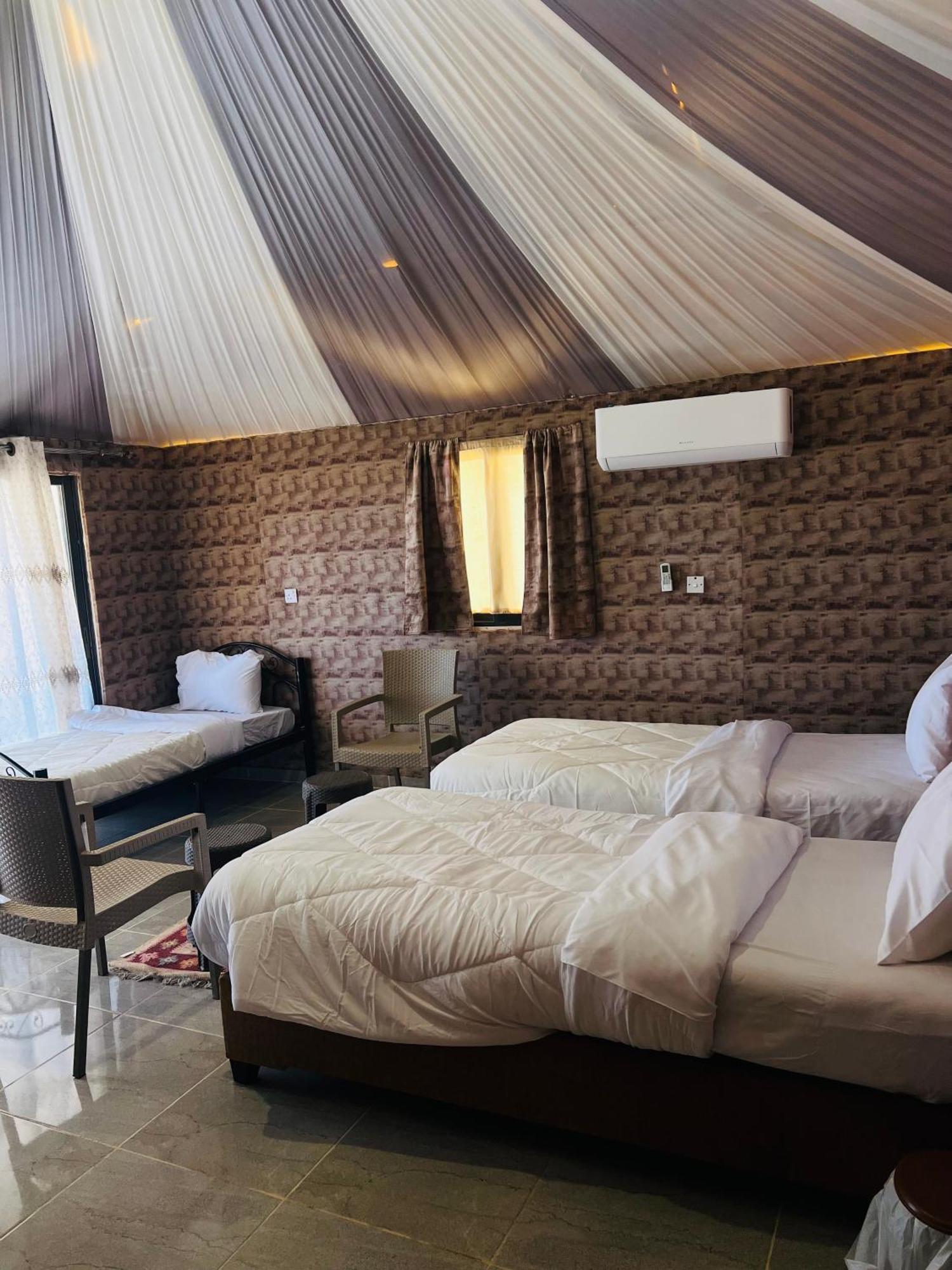 Abdullah Luxury Camp Lejlighed Wadi Rum Eksteriør billede