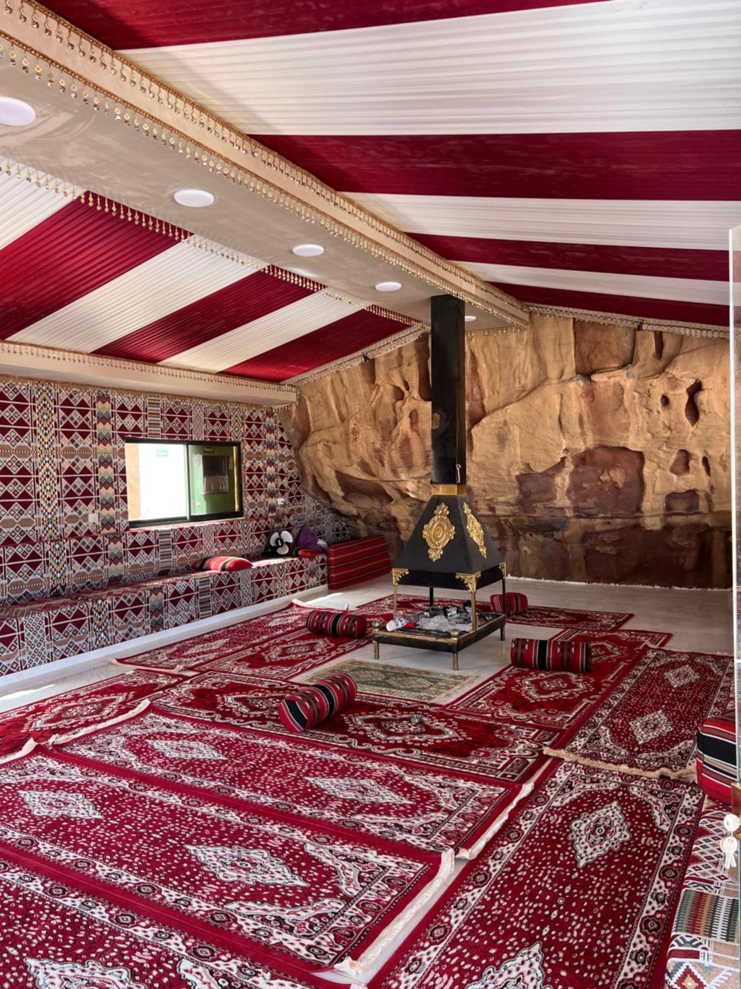 Abdullah Luxury Camp Lejlighed Wadi Rum Eksteriør billede